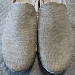 Tan/beige/metallic Skechers Mules (like new)